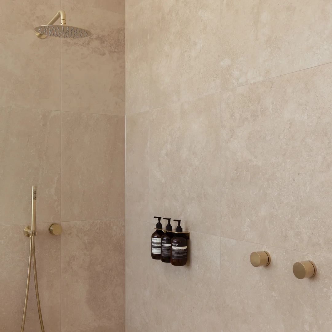 Lira Soap Bottle Holder