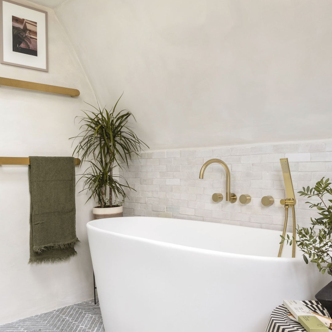 Milani Single Heated Towel Rail 600mm