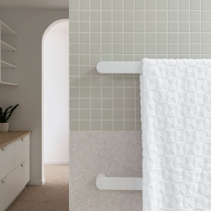 Milani Single Heated Towel Rail 600mm